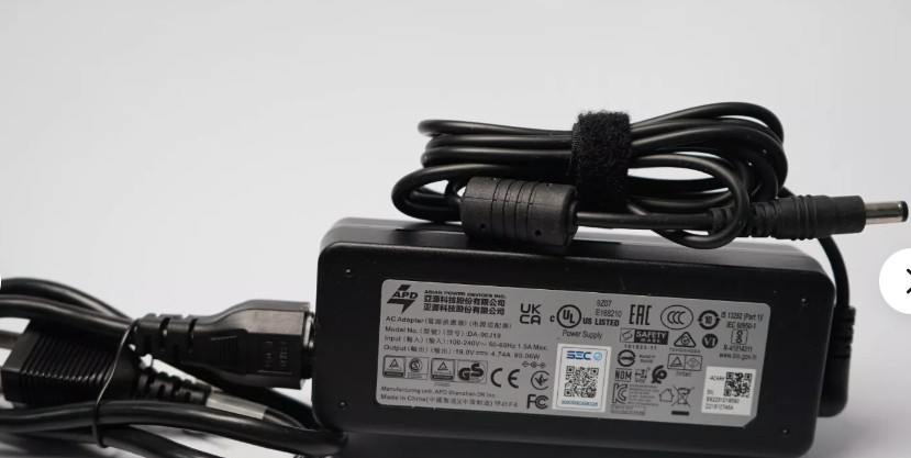 *Brand NEW*Genuine APD 19V 4.74A 90.06 Watt DA-90J19 AC Adapter Power Supply