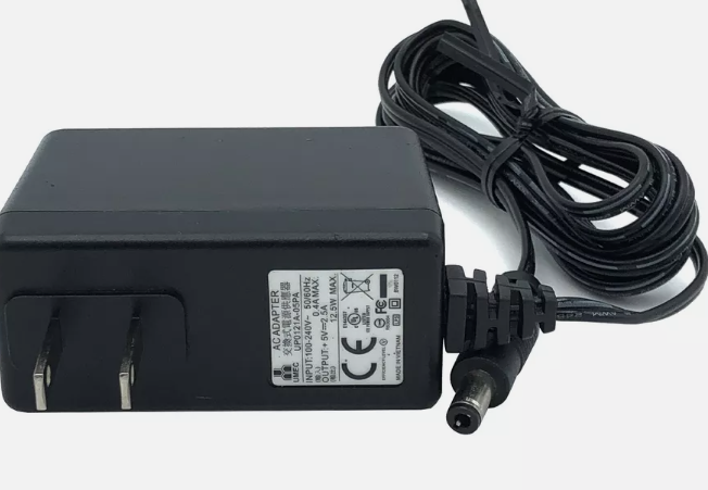 *Brand NEW*5V 2.5A 12.5W AC Adapter Umec UP0121A-05PA Power Supply 5.5x2.5 mm