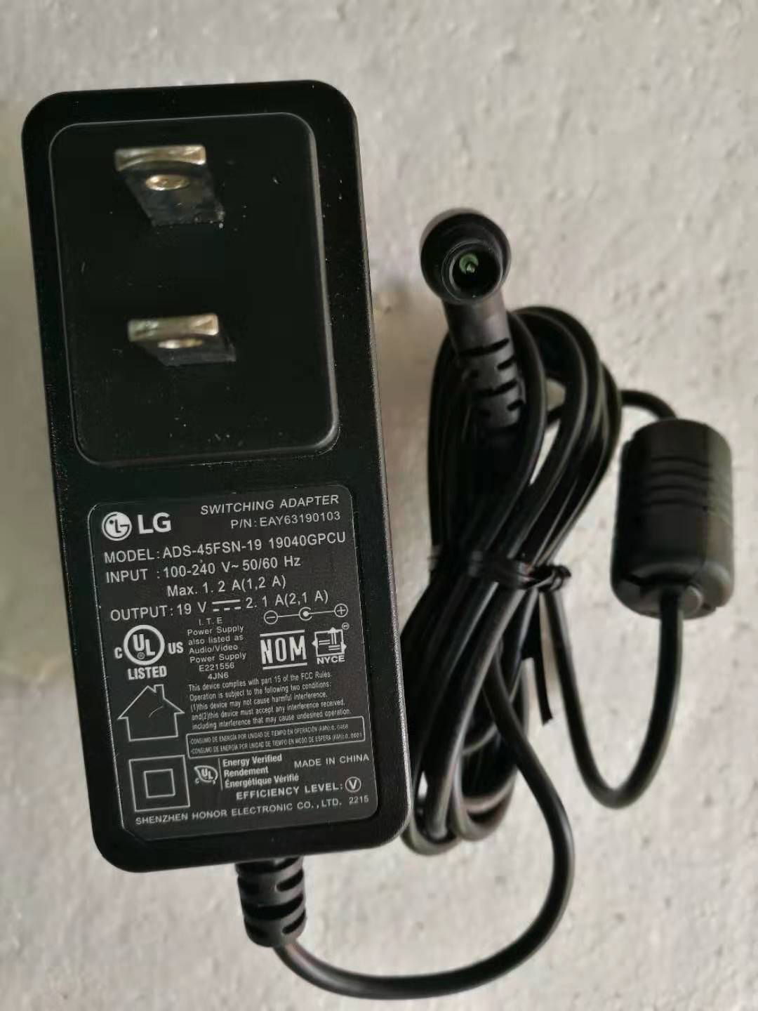 *Brand NEW* LG 19V 2.1A AC DC ADAPTER 19040GPCU ADS-45FSN-19 POWER SUPPLY