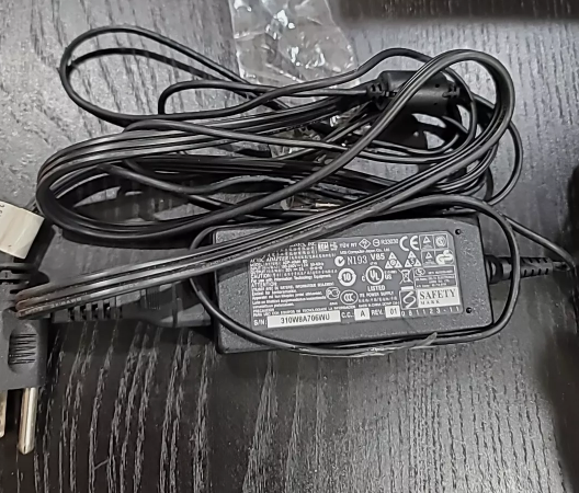 *Brand NEW*Genuine Delta for MSI 20V 2A 40W Laptop AC Adapter ADP-40MH BD Power Supply